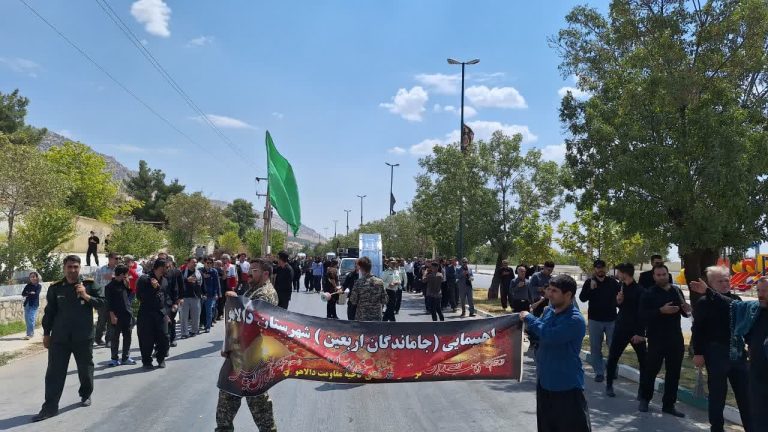 پیاده روی جاماندگان اربعین در دالاهو برگزارشد