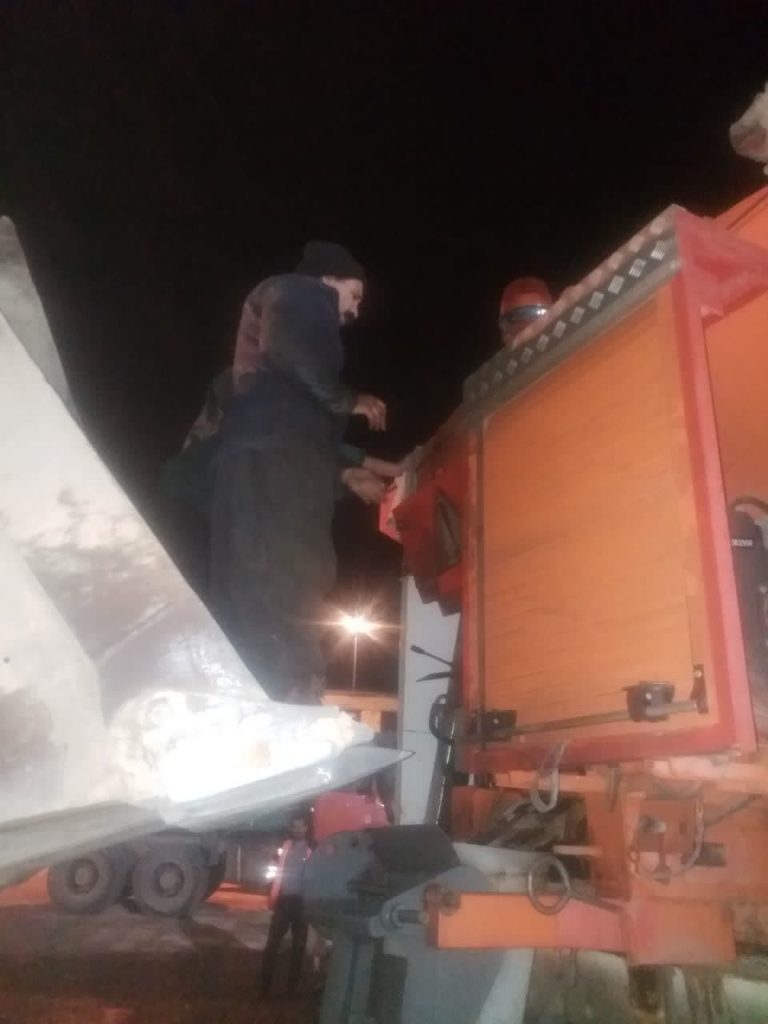 ادراه راهداری شهرستان دالاهو از آماده باش راهدارخانه دالاهو برای اسکان مسافرین پیرو صدور هشدار سطح نارنجی خبر داد .