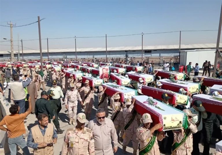 ورود پیکر ۴۰ شهید تازه تفحصشده از مرز شلمچه به کشور