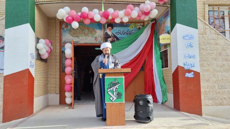زنگ انقلاب در مدرسه فاطمیه دالاهو نواخته شد
