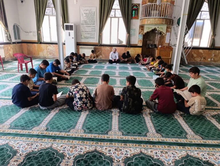 برگزاری کلاسهای حفظ قرآن در مسجد امام شافعی ریژاو
